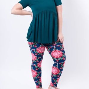 NWT Agnes & Dora Ring Around the Roses Leggings